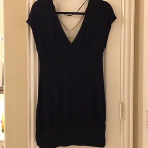 Guess Black V-neck dress.